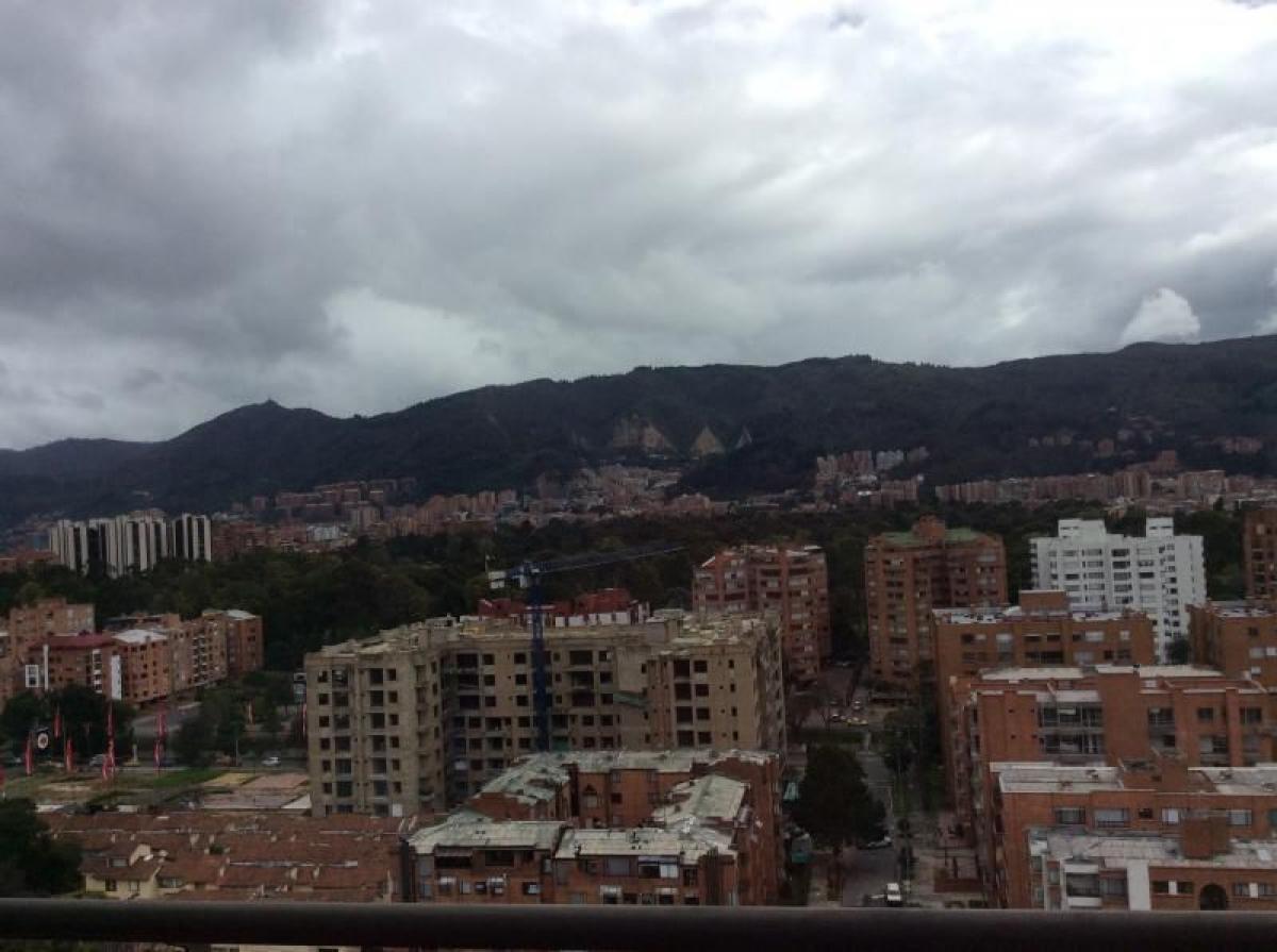 4 bedrooms House in Bogota, Colombia No. 13861