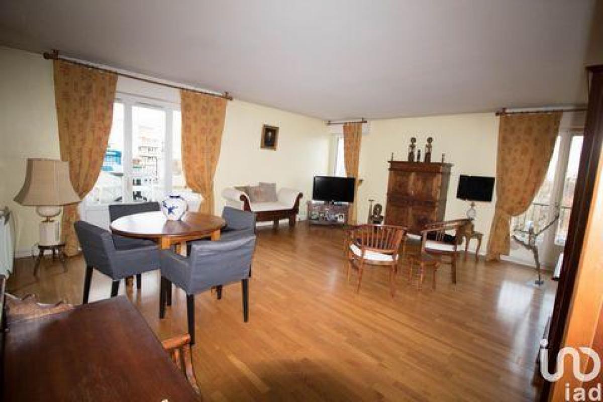 شقة 2 غرف نوم  في Ermont, France رقم 30904