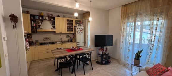 3 bedrooms Apartment in Viareggio, Italy No. 327339 2