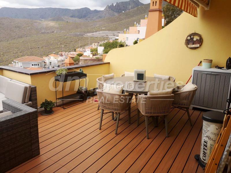 2 bedrooms Penthouse in Adeje, Spain No. 165909