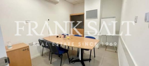 260m² Office in Qormi, Malta No. 12367 19