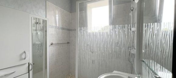 Casa de 4 dormitorios en Buxerolles, France No. 312057 8