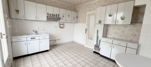 Casa de 4 dormitorios en Buxerolles, France No. 312057 3