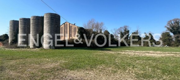 Здание 5796м² в Каорле, Италия № 105545 5