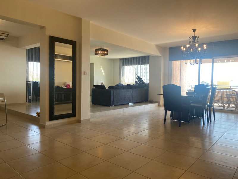 3 bedrooms Apartment in Germasogeia, Cyprus No. 7965