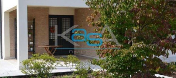 6 rooms Villa in Quinto di Treviso, Italy No. 99796 5