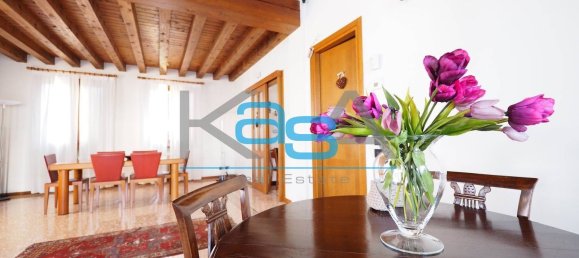 6 rooms Villa in Quinto di Treviso, Italy No. 99796 4