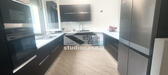 3 rooms Apartment in Trigolo, Italy No. 269482 9