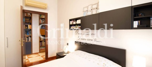 3 bedrooms Apartment in Bologna, Italy No. 58322 6