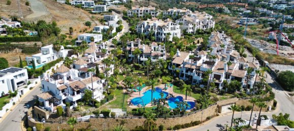 4 bedrooms Townhouse in Benahavis, Spain No. 105936 43