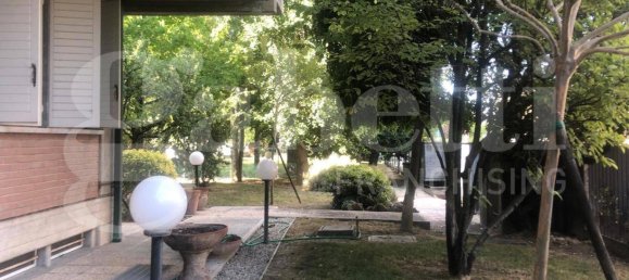 6 bedrooms Villa in Solarolo, Italy No. 341996 16