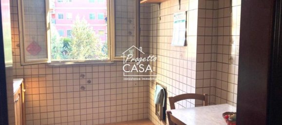 3 rooms Apartment in Naples, Italy No. 135223 9