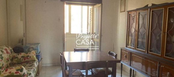 3 rooms Apartment in Naples, Italy No. 135223 4