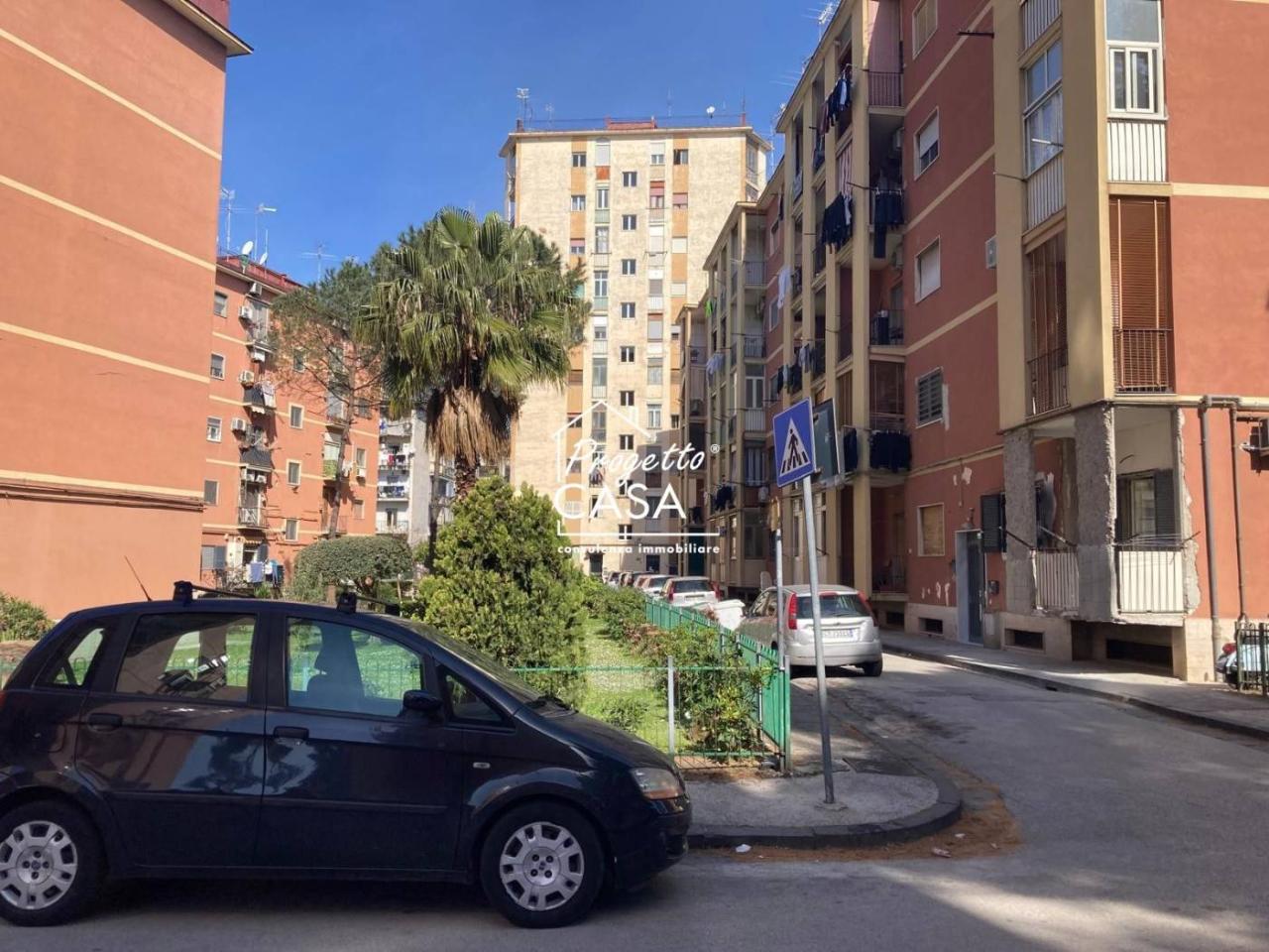3 rooms Apartment in Naples, Italy No. 135223