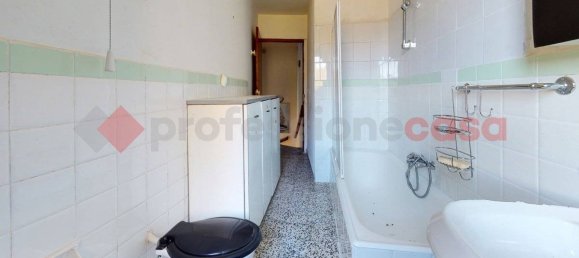 2 bedrooms Apartment in Gallicano, Italy No. 235281 10