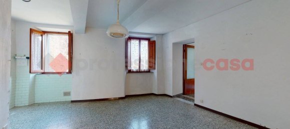 2 bedrooms Apartment in Gallicano, Italy No. 235281 3