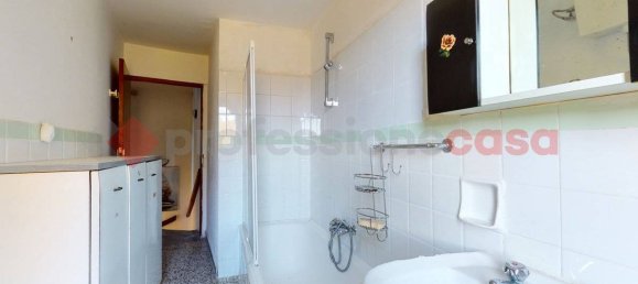 2 bedrooms Apartment in Gallicano, Italy No. 235281 11