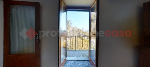 2 bedrooms Apartment in Gallicano, Italy No. 235281 6