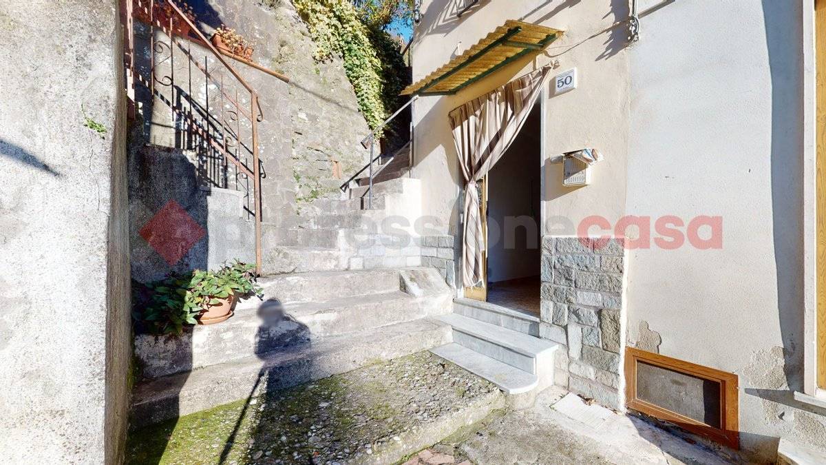 2 bedrooms Apartment in Gallicano, Italy No. 235281