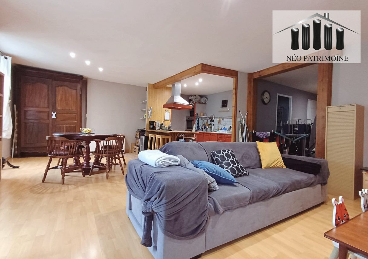 3 bedrooms Apartment in Nevers, France No. 205879