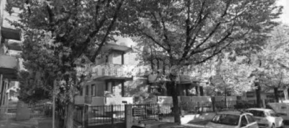 4 bedrooms Apartment in Verona, Italy No. 271019 2