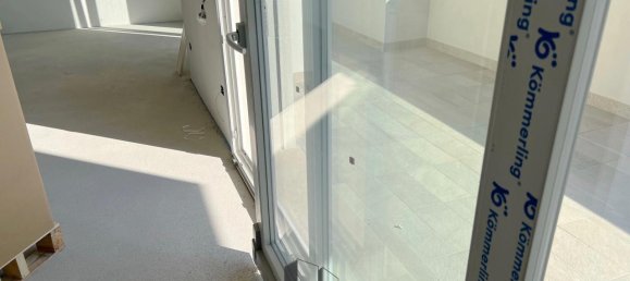 4-salle Penthouse à Albignasego, Italy No. 29015 8