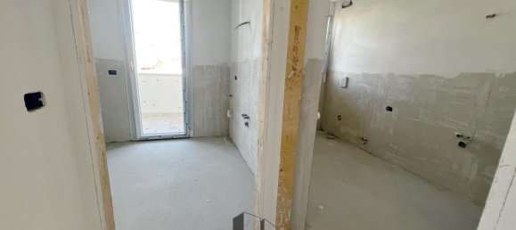 4-salle Penthouse à Albignasego, Italy No. 29015 16