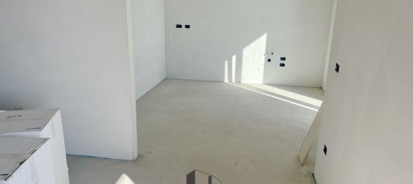 4-salle Penthouse à Albignasego, Italy No. 29015 3