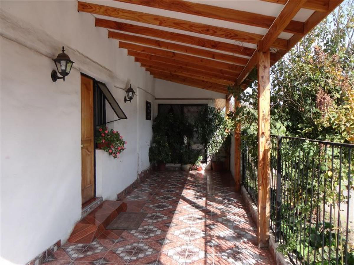 3 bedrooms House in Villa O'Higgins, Chile No. 2273