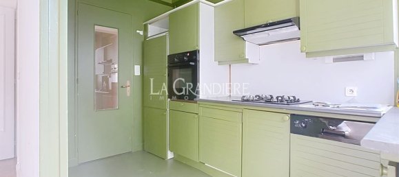 2 bedrooms Apartment in Paris, France No. 119123 7