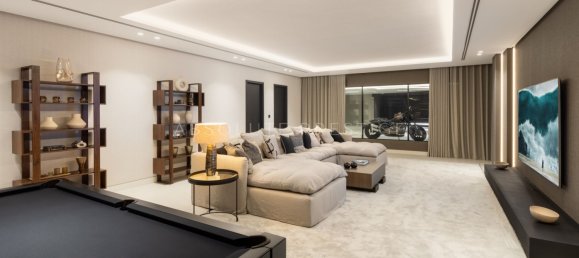 6 bedrooms Villa in Marbella, Spain No. 109079 11