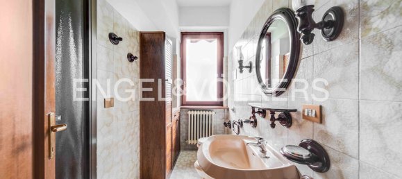 Дом с 6 комнатами в Альбидзате, Италия № 126141 25