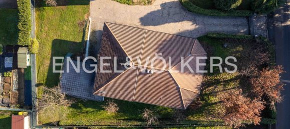 Дом с 6 комнатами в Альбидзате, Италия № 126141 12