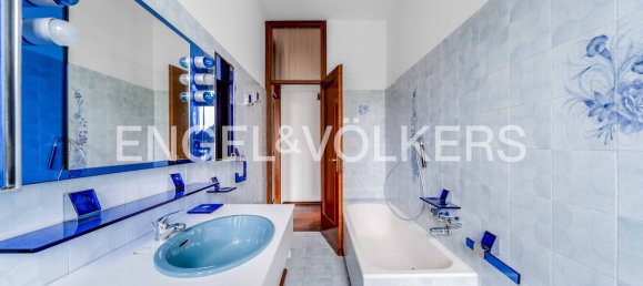 Дом с 6 комнатами в Альбидзате, Италия № 126141 27