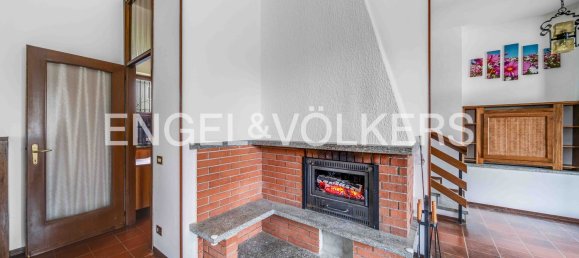 Дом с 6 комнатами в Альбидзате, Италия № 126141 16