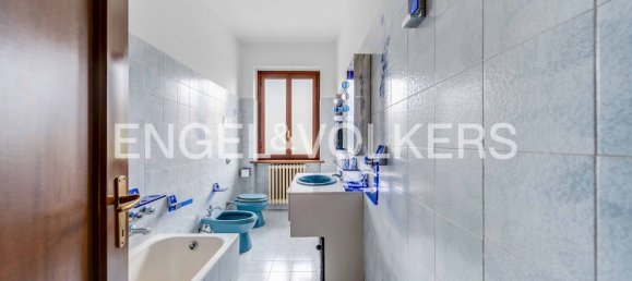 Дом с 6 комнатами в Альбидзате, Италия № 126141 26