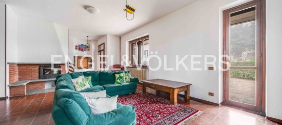 Дом с 6 комнатами в Альбидзате, Италия № 126141 35