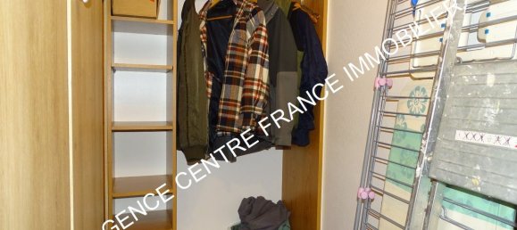 Apartamento de 3 dormitorios en Bourges, France No. 68170 9