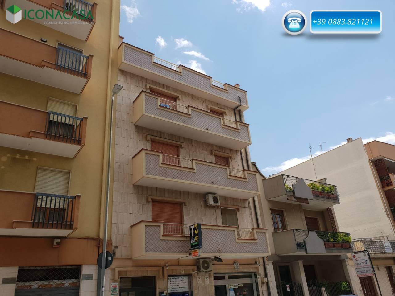 4 rooms Apartment in Andria, Italy No. 9398