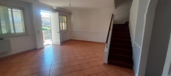 9 chambres Maison à Santa Flavia, Italy No. 354993 3