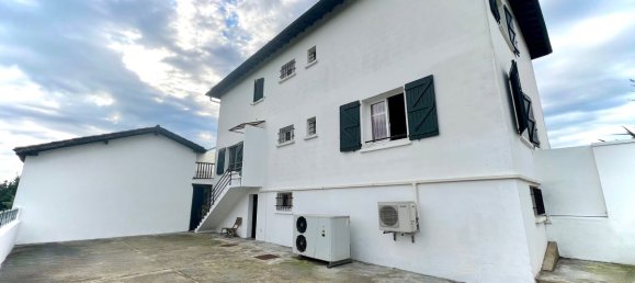 Casa de 8 dormitorios en Saint-Palais, France No. 197068 10