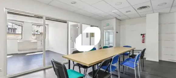 752m² Office in Paris, France No. 302385 6
