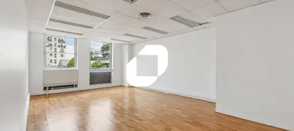 752m² Office in Paris, France No. 302385 4