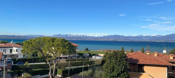 Пентхаус с 2 комнатами в Сирмионе, Италия № 217063 21