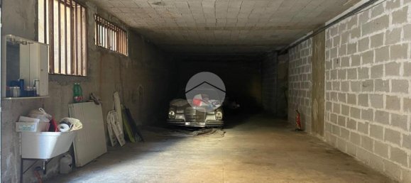 1-Zimmer Garage in Palermo, Italy, Nr. 361626 2