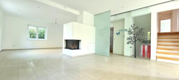 8-Zimmer Haus in Baden, Austria, Nr. 145932 2