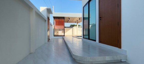 3 bedrooms House in Pattaya, Thailand No. 27487 3