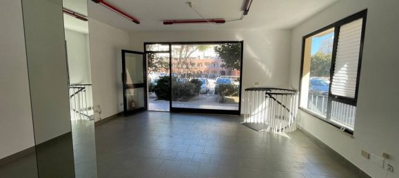 1 room Commercial property in Senigallia, Italy No. 149154 3