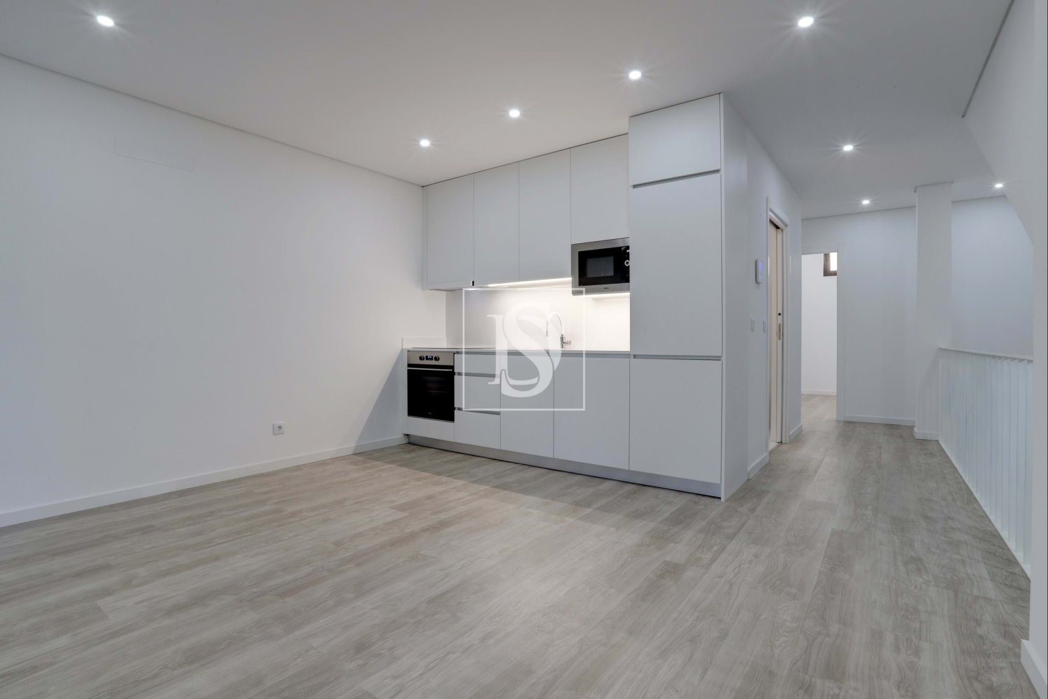 Apartamento de 2 dormitorios en Matosinhos, Portugal No. 203196