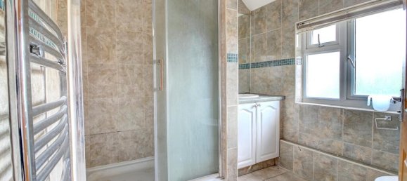 3 bedrooms House in Basingstoke, United Kingdom No. 10778 11